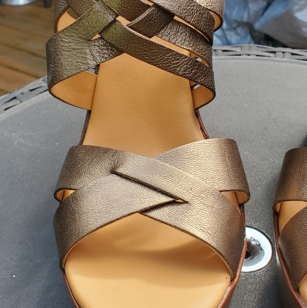 Korks Bronze Leather Ankle Cross Straps Platform Wedge Sandals Size 10 - Picture 7 of 11